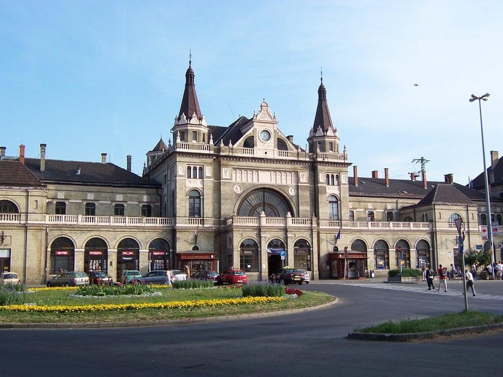 Hetedik Apartman Pecs Exterior photo