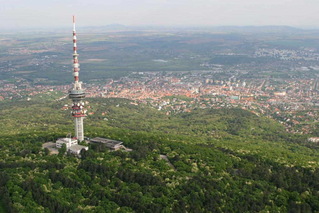 Hetedik Apartman Pecs Exterior photo